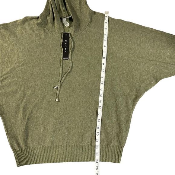 CYRUS NWT forest dark green pullover hoodie knit top women’s large new with tags - Picture 7 of 9